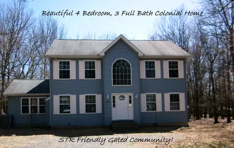 94 N Shore Dr, Albrightsville, PA 18210