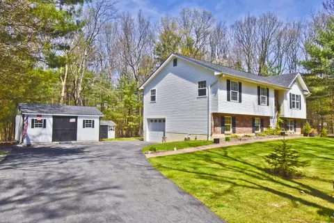 1521 Cane Ln, Effort, PA 18330