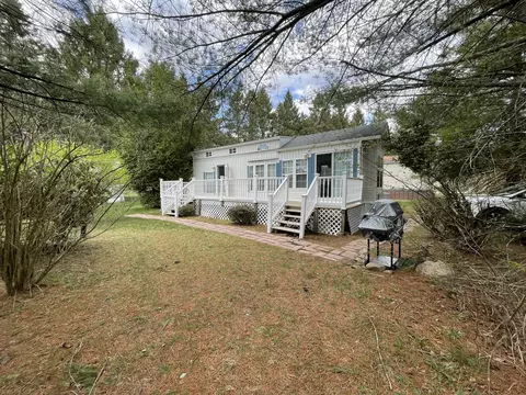 421 Campstead Cir, Blakeslee, PA 18610