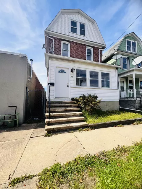 77 Seneca St, Wilkes Barre, PA 18702