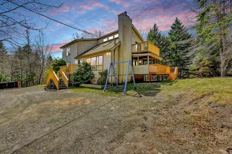 445 Minsi Trl W, Long Pond, PA 18334