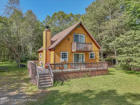 35 Tennyson Cir, Albrightsville, PA 18210