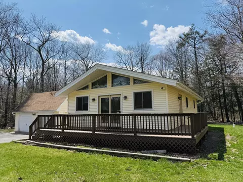 2015 Minqua Trl Trl, Tobyhanna, PA 18466