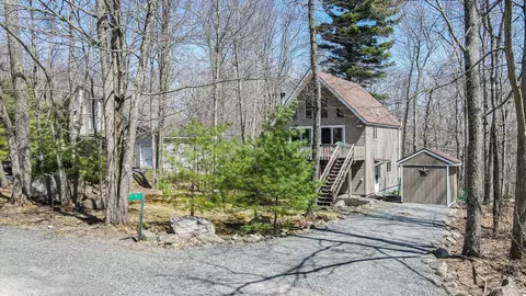 7 Fairway Ln, Thornhurst, PA 18424