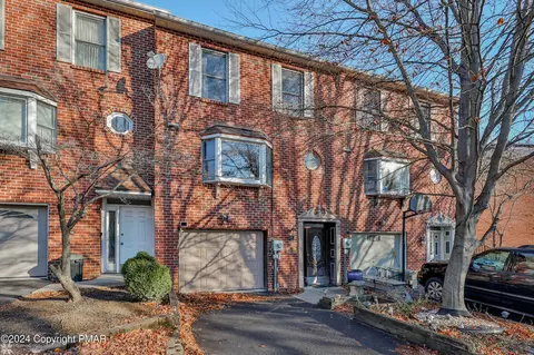 1881 Redwood Dr, Whitehall, PA 18052