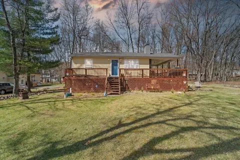 21 Beaver Dr, Albrightsville, PA 18210