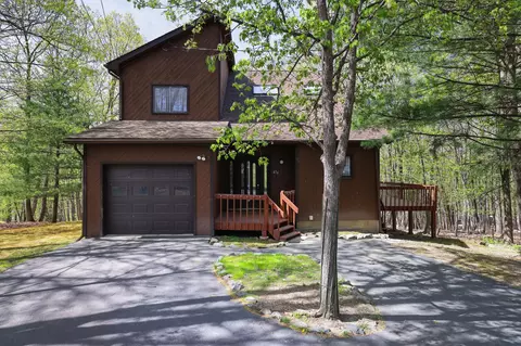 476 Hyland Dr, East Stroudsburg, PA 18301