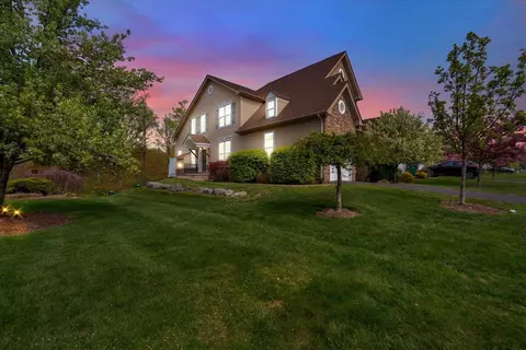 1721 Big Ridge Dr, East Stroudsburg, PA 18302