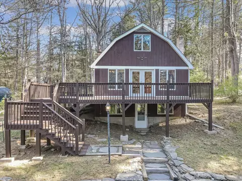 153 Mckean Valley Rd, Shohola, PA 18458