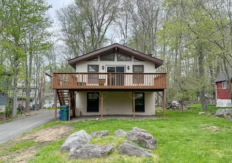 4751 Brentwood Dr, Tobyhanna, PA 18466