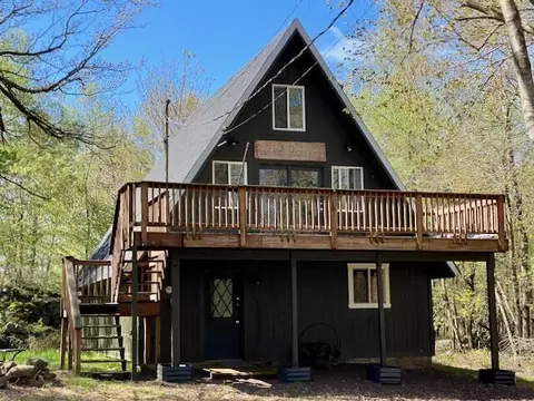 290 Elk Dr, Blakeslee, PA 18610