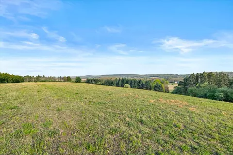 Lr 45003, Gilbert, PA 18331
