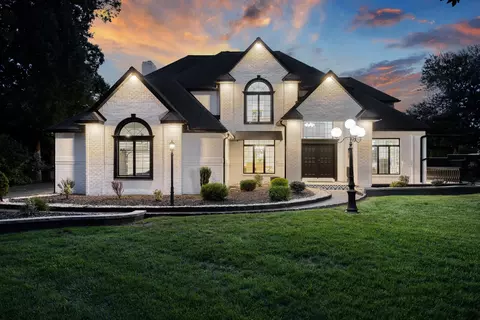 Exterior - 1231 Oakside Dr, Bethlehem, PA 18017 photo 11 of 13