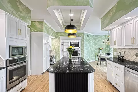 Kitchen - 1231 Oakside Dr, Bethlehem, PA 18017 photo 5 of 11
