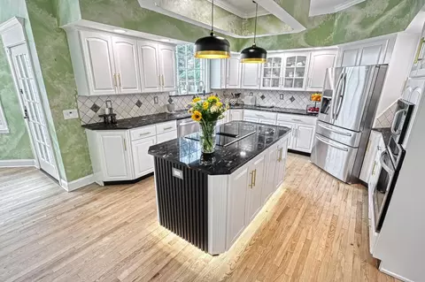 Kitchen - 1231 Oakside Dr, Bethlehem, PA 18017 photo 6 of 11