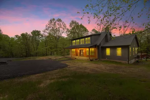 1448 Lake Ln, Pocono Lake, PA 18347