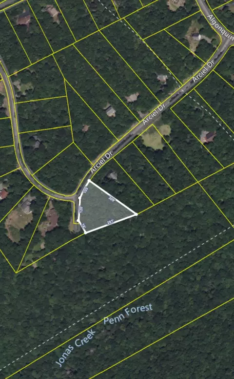 Arciel Dr, Albrightsville, PA 18210