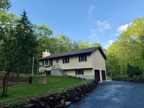 156 Stony Ridge Dr, Kunkletown, PA 18058