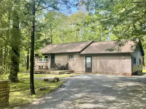 188 Cross St, Pocono Lake, PA 18347
