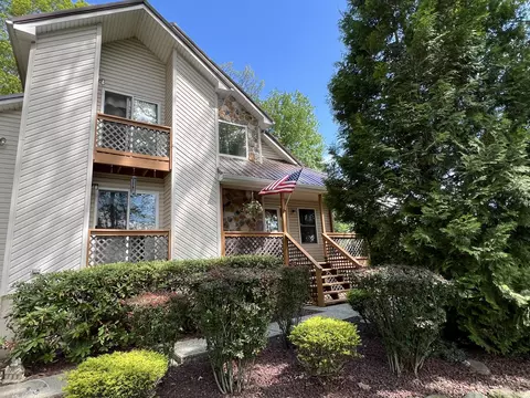 2291 Mountain Rd, Stroudsburg, PA 18360