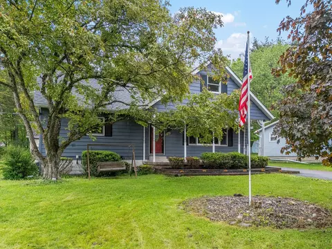 596 Chestnut St, East Stroudsburg, PA 18301