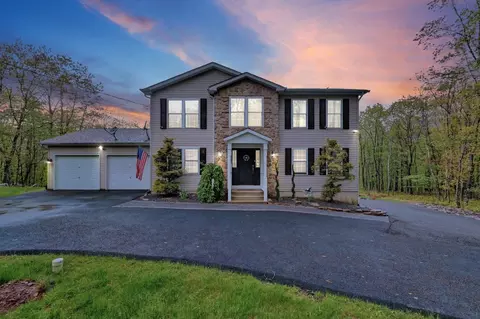 2503 Vista Dr, Blakeslee, PA 18610