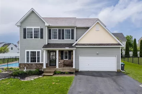 2613 English Ivy Rd, Nazareth, PA 18064
