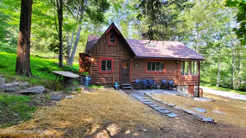 1088 Stony Creek Rd, East Stroudsburg, PA 18302