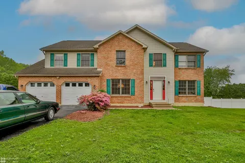 366 Winter Springs Rd, Nazareth, PA 18064