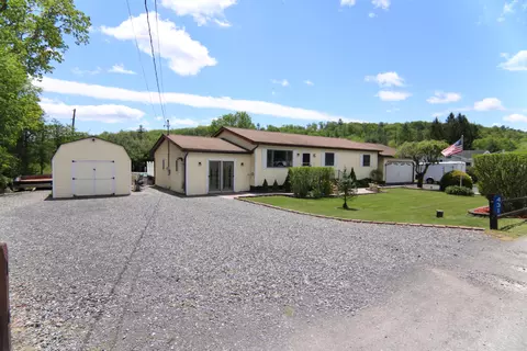 431 Sabol Rd, Stroudsburg, PA 18360