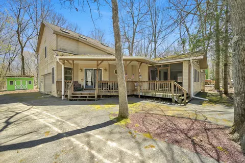 76 Thomas Ln, Albrightsville, PA 18210