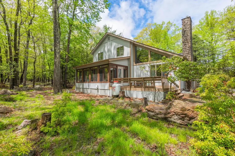 Exterior - 65 Maplewood Rd, Lake Harmony, PA 18624 photo 2 of 7
