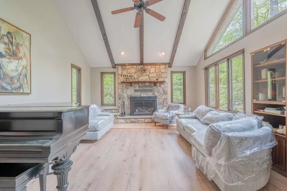 Living - 65 Maplewood Rd, Lake Harmony, PA 18624 photo 1 of 2