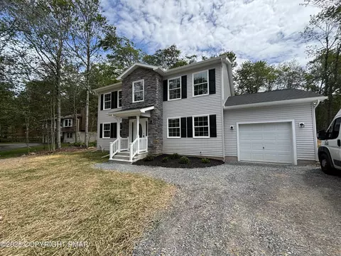 4105 Arbutus Dr, Tobyhanna, PA 18466