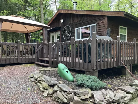 39 Pine Tree Road Rd, Albrightsville, PA 18210