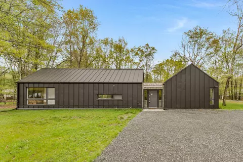 72 Keats Ln, Albrightsville, PA 18210