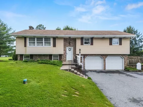 3311 Excelsior Rd, Schnecksville, PA 18078