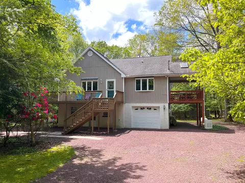 39 Honeysuckle Dr, Jim Thorpe, PA 18229