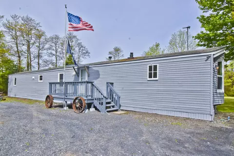 213 Blossom Ln, Blakeslee, PA 18610