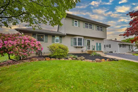 4338 Winfield Ter, Easton, PA 18045