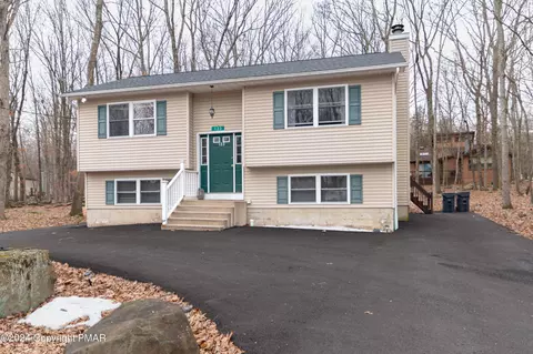 133 Sundew Dr, East Stroudsburg, PA 18301