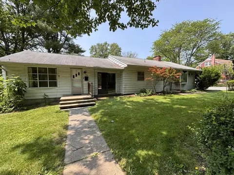 443 N 8th St, Stroudsburg, PA 18360