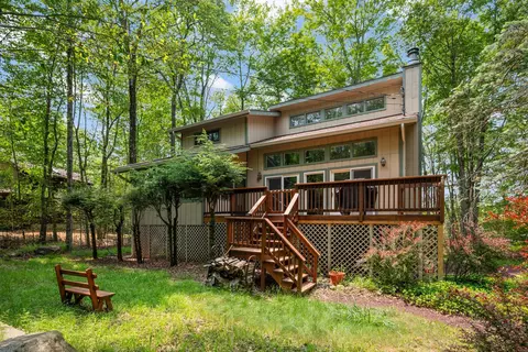 4169 Hemlock Trl, Pocono Pines, PA 18350
