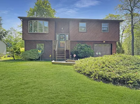 5119 Derby Rd, Tobyhanna, PA 18466