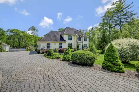251 Scenic Dr, Blakeslee, PA 18610