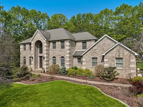 175 Wyndham Dr, Cresco, PA 18326