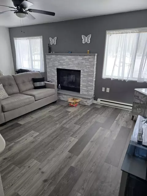 Living - 136 Huffman Cir, Bushkill, PA 18324 photo 2 of 2