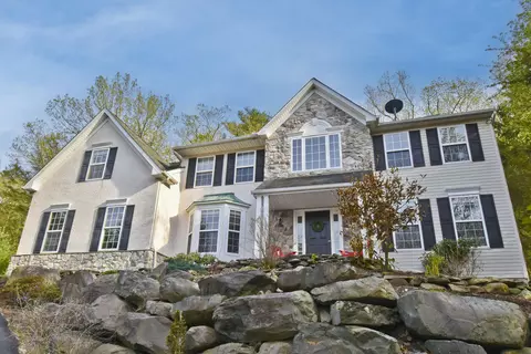 6328 Woodbine Ln, East Stroudsburg, PA 18301