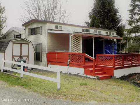 110 Arnie Way, Stroudsburg, PA 18360