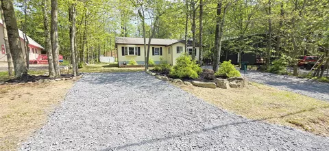 3359 Woodland Dr, Tobyhanna, PA 18466